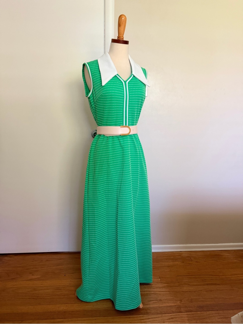 70s Vintage Green Maxi Dress with White Collar